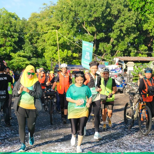 Race photo from BAUR RUN 2025