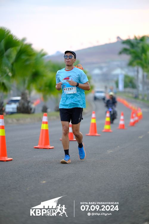Race photo from KBP City Run 2024
