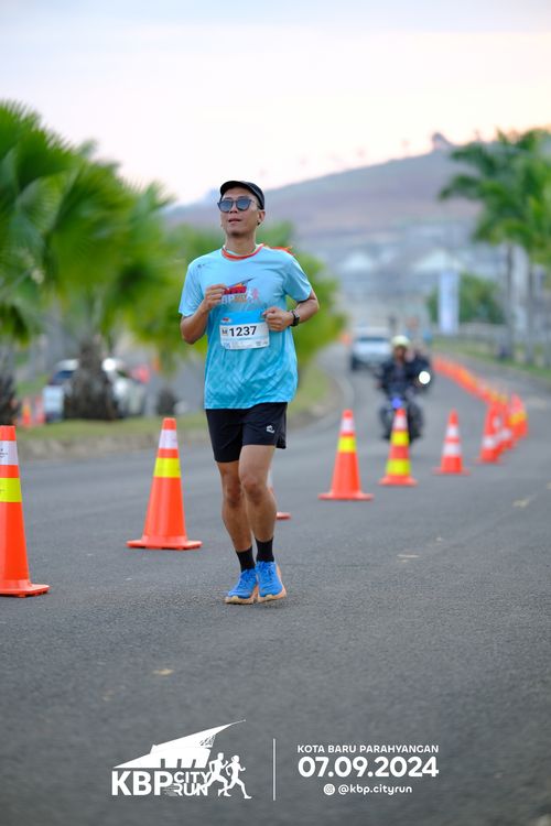 Race photo from KBP City Run 2024