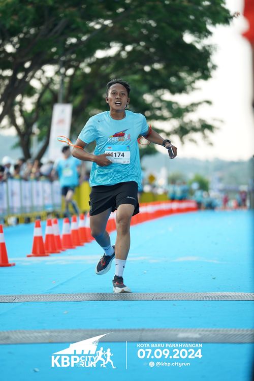 Race photo from KBP City Run 2024