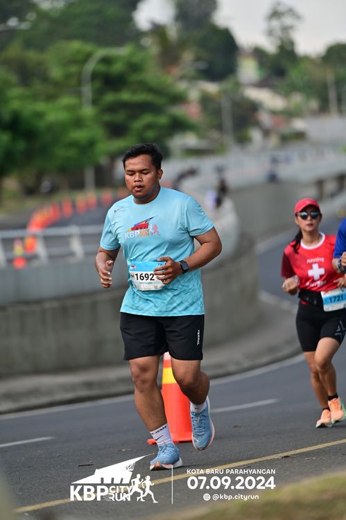 Race photo from KBP City Run 2024