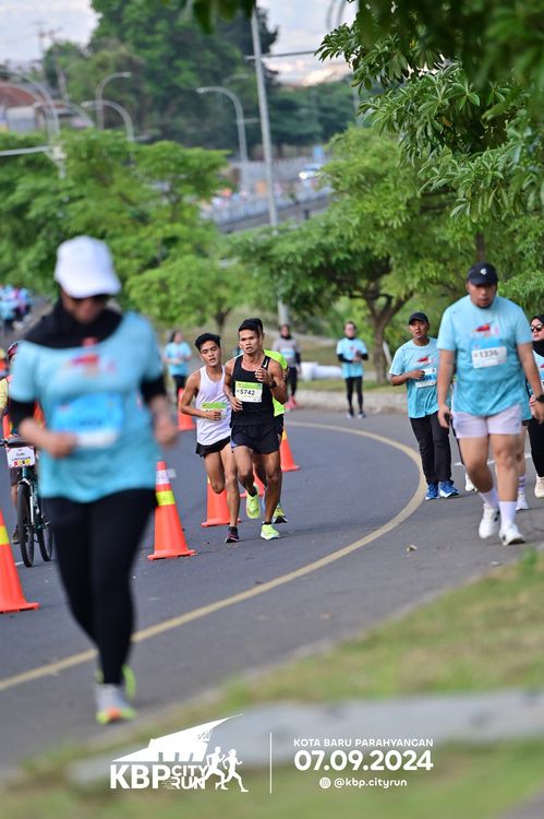 Race photo from KBP City Run 2024