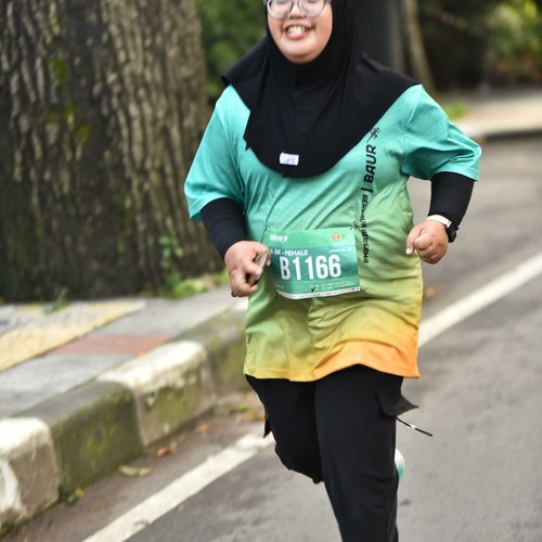 Race photo from BAUR RUN 2025