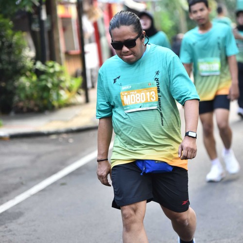 Race photo from BAUR RUN 2025