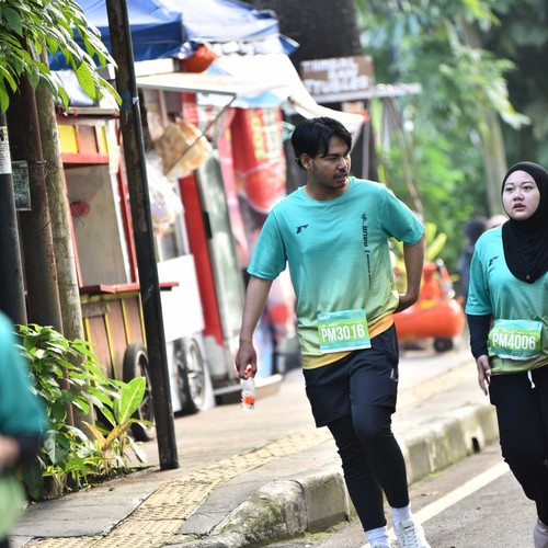 Race photo from BAUR RUN 2025