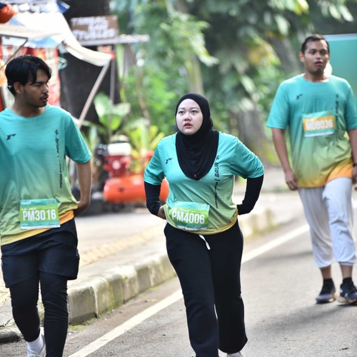 Race photo from BAUR RUN 2025