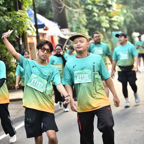 Race photo from BAUR RUN 2025