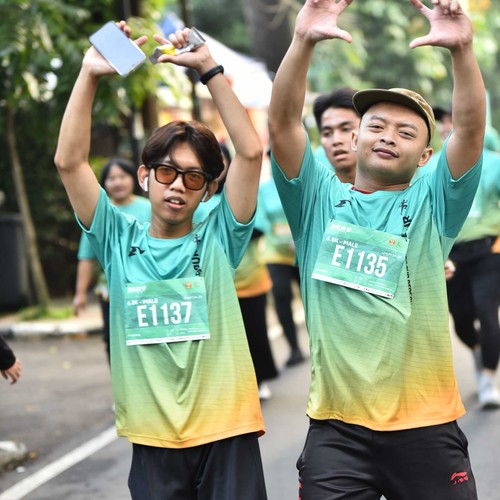 Race photo from BAUR RUN 2025