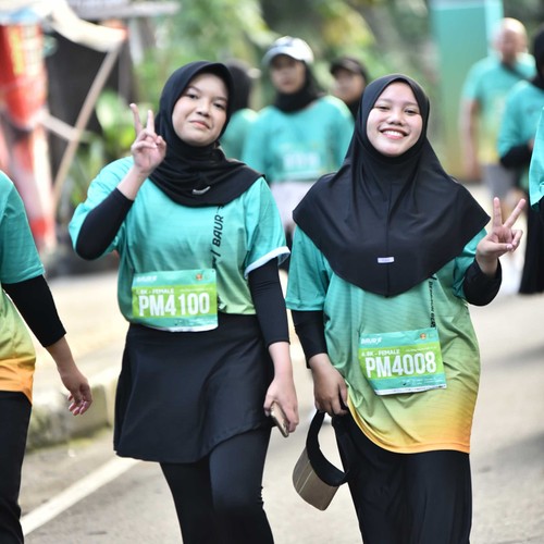 Race photo from BAUR RUN 2025