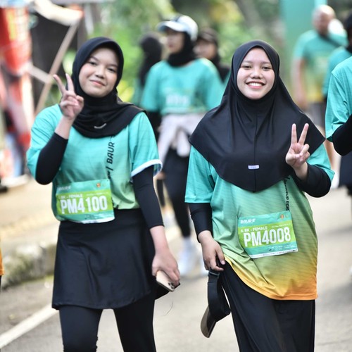 Race photo from BAUR RUN 2025