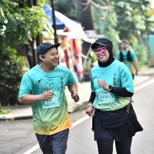 Race photo from BAUR RUN 2025