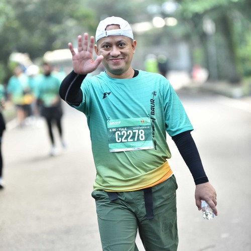 Race photo from BAUR RUN 2025