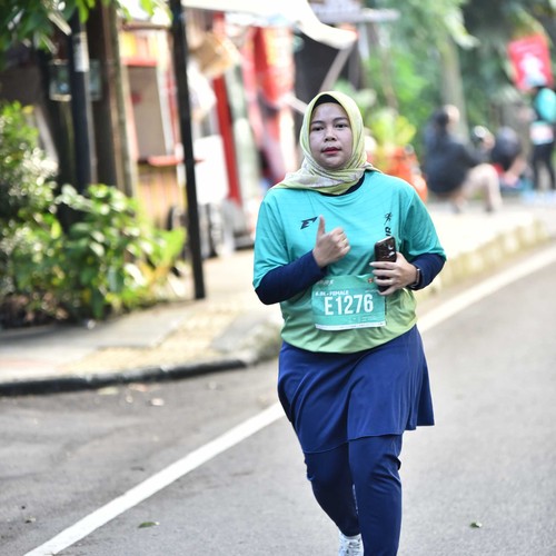 Race photo from BAUR RUN 2025