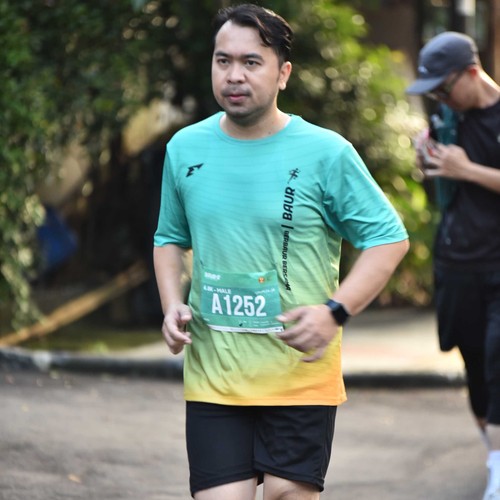 Race photo from BAUR RUN 2025