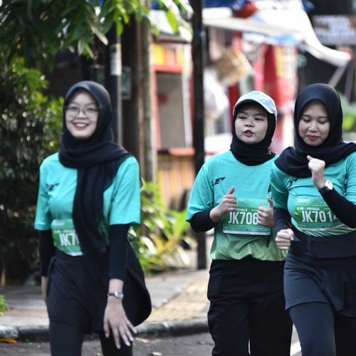 Race photo from BAUR RUN 2025