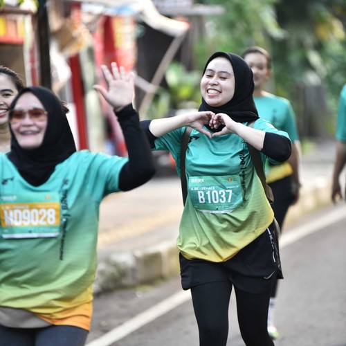 Race photo from BAUR RUN 2025
