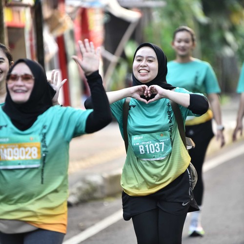 Race photo from BAUR RUN 2025