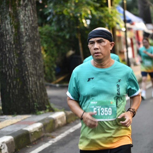 Race photo from BAUR RUN 2025