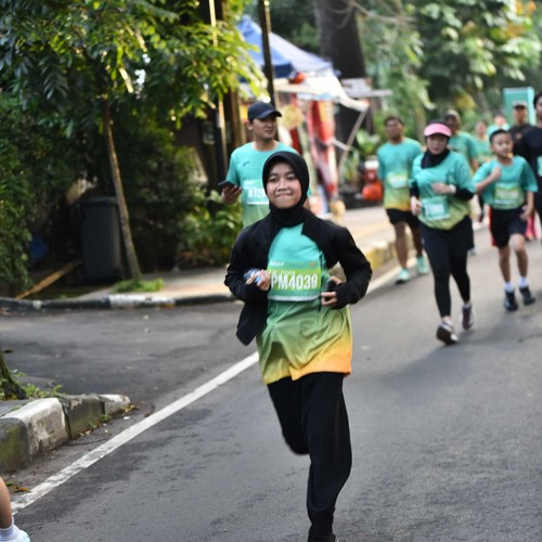 Race photo from BAUR RUN 2025