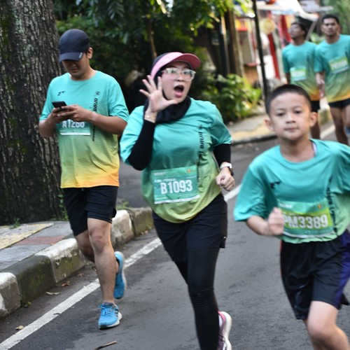 Race photo from BAUR RUN 2025