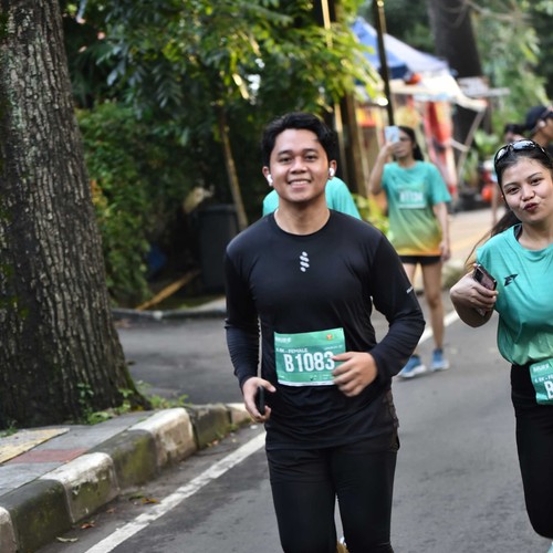Race photo from BAUR RUN 2025