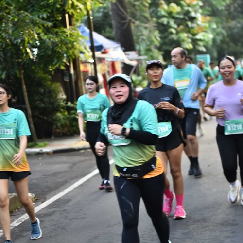 Race photo from BAUR RUN 2025