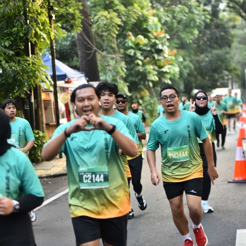 Race photo from BAUR RUN 2025