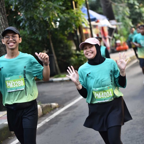 Race photo from BAUR RUN 2025