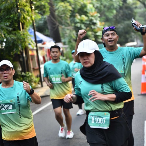 Race photo from BAUR RUN 2025