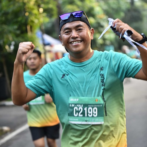 Race photo from BAUR RUN 2025