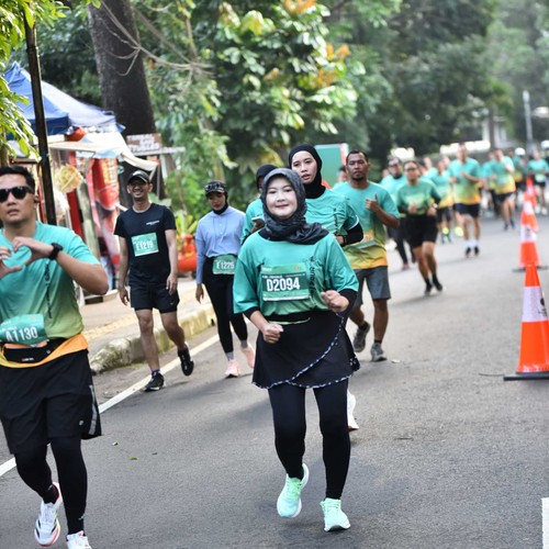 Race photo from BAUR RUN 2025