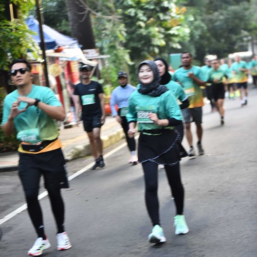 Race photo from BAUR RUN 2025
