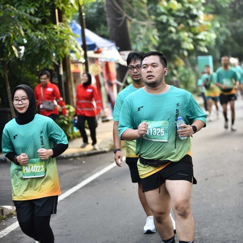 Race photo from BAUR RUN 2025
