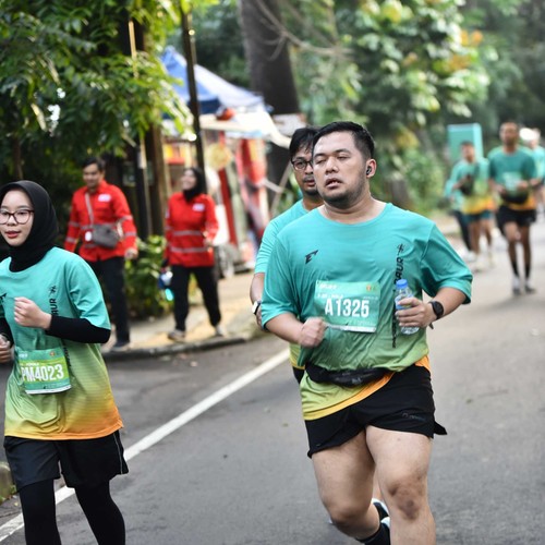 Race photo from BAUR RUN 2025