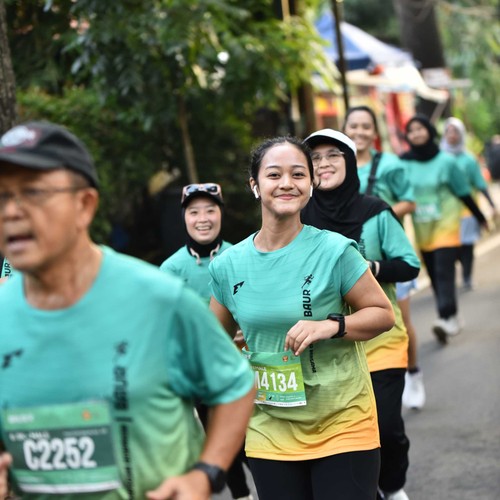 Race photo from BAUR RUN 2025