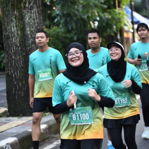 Race photo from BAUR RUN 2025