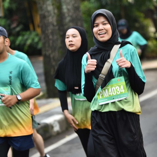 Race photo from BAUR RUN 2025