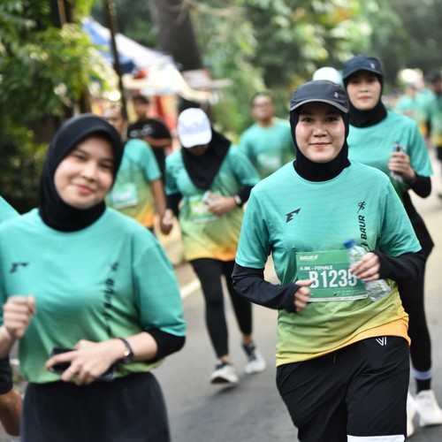 Race photo from BAUR RUN 2025