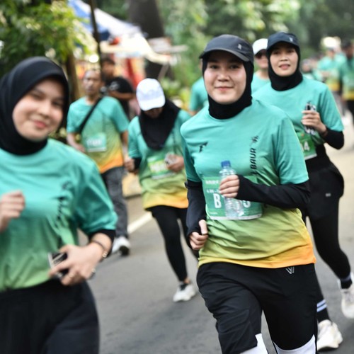 Race photo from BAUR RUN 2025