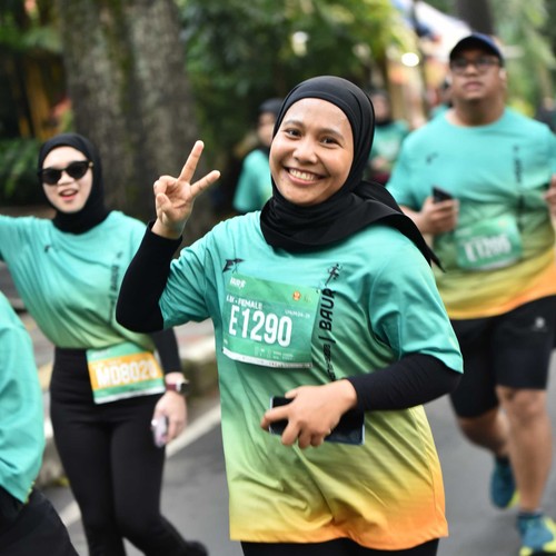 Race photo from BAUR RUN 2025
