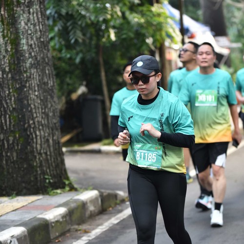 Race photo from BAUR RUN 2025
