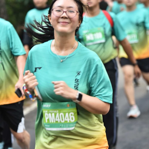 Race photo from BAUR RUN 2025