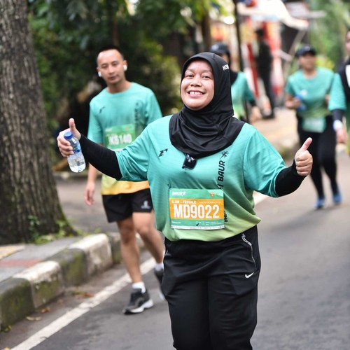 Race photo from BAUR RUN 2025
