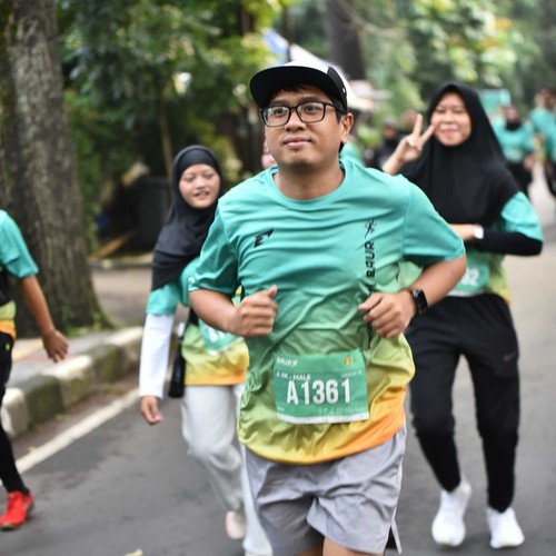 Race photo from BAUR RUN 2025