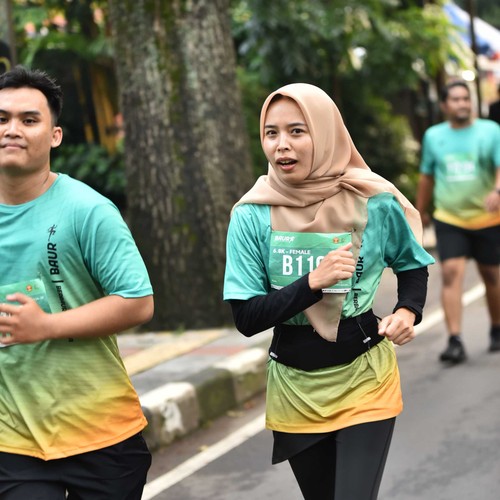 Race photo from BAUR RUN 2025