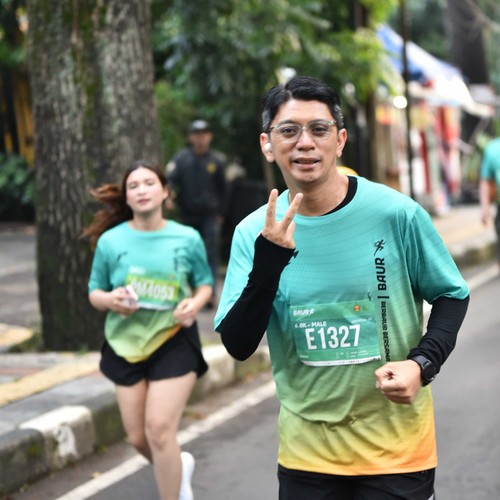 Race photo from BAUR RUN 2025