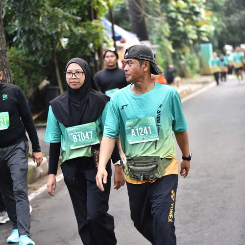 Race photo from BAUR RUN 2025