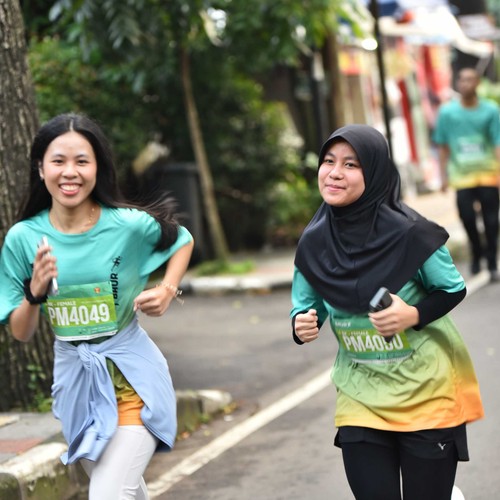 Race photo from BAUR RUN 2025