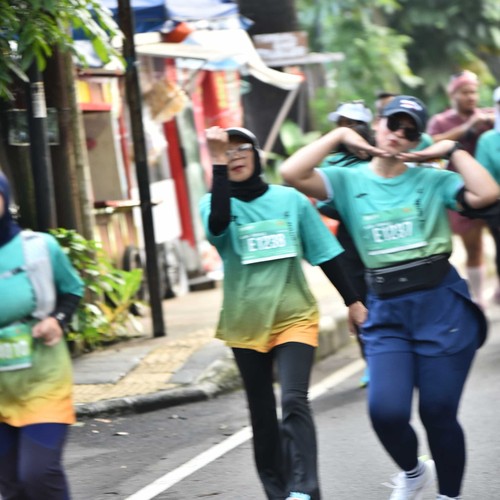 Race photo from BAUR RUN 2025