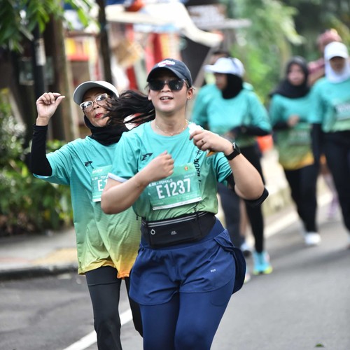 Race photo from BAUR RUN 2025